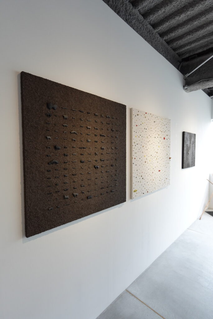 壁がけ展示物